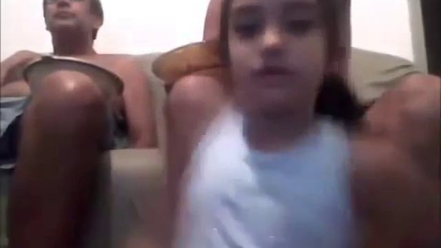 Девушка сильно испугался смотреть онлайн