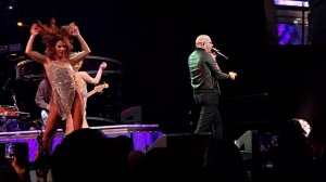 Pitbull - Echa Pa'lla Manos Pa'rriba (Live in Nashville)