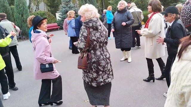 Танцы в парке Горького Харьков Октябрь 2021 смотреть онлайн