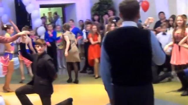 Школа бальных танцев. Урок первый