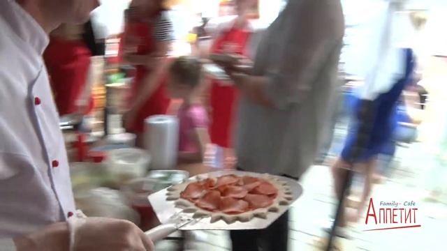 Второй Семейный Чемпионат по приготовлению пиццы в Ростове Великом смотреть онлайн