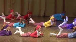 танец "Гномики" ансамбль "Сувенир" г.Лобня 2012