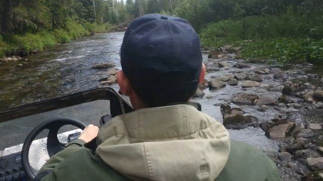 Ходовые качества аэролодки ХАРИУС 440. Условия просто жесть а она везет... смотреть онлайн