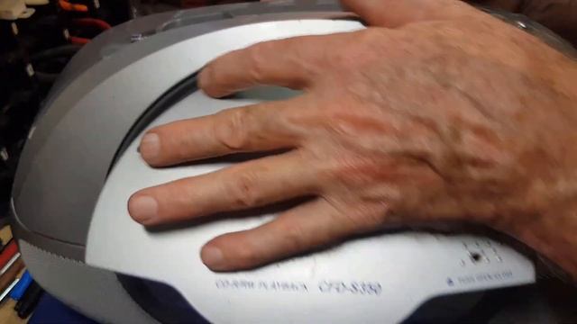 Repairing a Sony CFD-S350 CD/Radio/Cassette Boombox Rescued from Ewaste! How to Fix a Faulty Switch смотреть онлайн