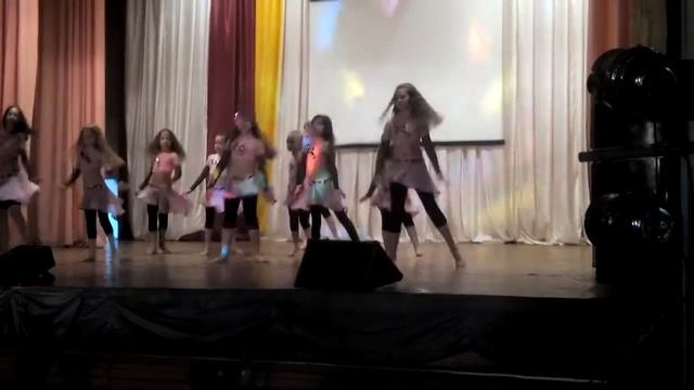 Глыга Карина.Восточные танцы.Групповое выступление смотреть онлайн