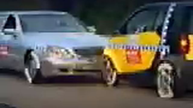 crash test: Mercedes-Benz Classe S 600 vs. MCC Smart смотреть онлайн