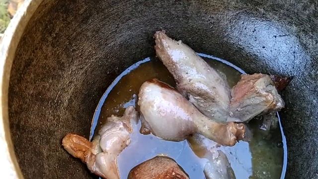 УТКУ готовлю только так /УТКА по ДЕРЕВЕНСКИ в ЧУГУНКЕ на костре смотреть онлайн