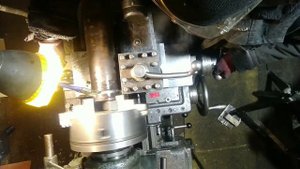 Токарный станок 1616. Пришабрил башню, теперь отрезает на 5-ку!