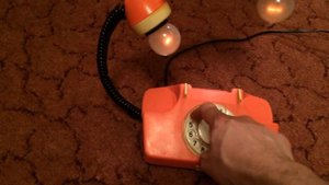 Светильник из дискового телефона