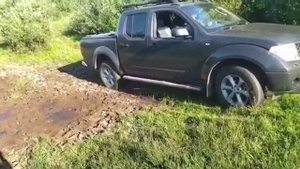 Пробуем грязь на летней резине и на полном приводе Ниссан Навара D40