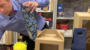 подарочная коробка с ручкой