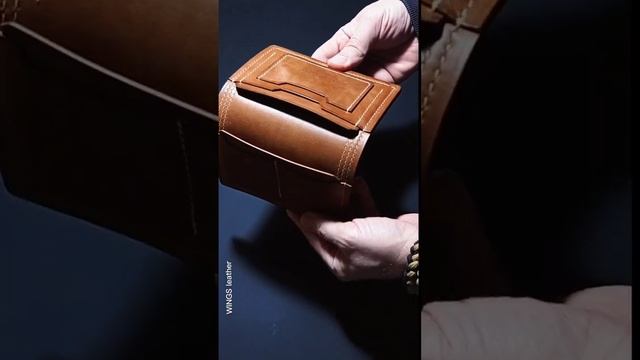 Докхолдер из кожи и канваса.