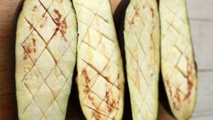 Запеченные баклажаны в духовке