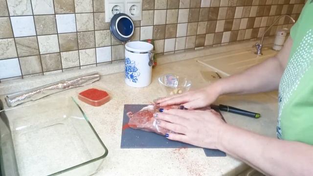 Незабываемый вкус запеченной свиной шейки. Очень легкий рецепт. Пока гости едут шейка уже готова. смотреть онлайн