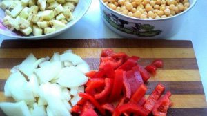 Салат с горохом нут