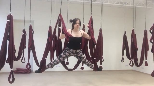 Аэростретчинг Растяжка в гамаке смотреть онлайн