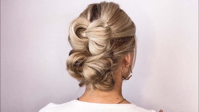 Быстрая красивая прическа из резинок. Прически на Новый год 2022  Wedding prom updo hair tutorial