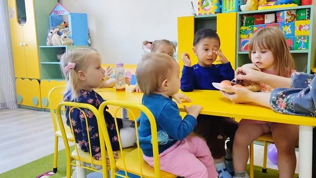 Молодёжная (младшая группа). Лепка "пирожки"