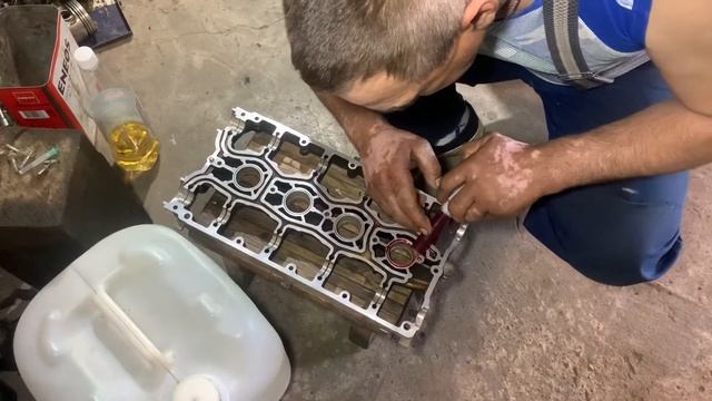 БУДНИ ТАЗОВОДА КУПИЛИ ПРИСПОСОБУ ДЛЯ РАССУХАРИВАНИЯ КЛАПАНОВ.РЕМОНТ СВОИМИ РУКАМИ УФА СТЕРЛИТАМАК