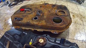 ПОЧЕМУ ГНИЮТ БЕНЗОБАКИ MITSUBISHI ?- АВТО-СФЕРА#54