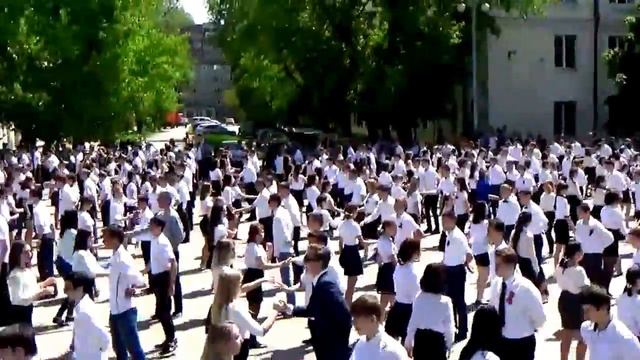 Уникальный танцевальный флешмоб-2017 "Вальс Победы" в Таганроге #anatoliiklimovich #taganrog