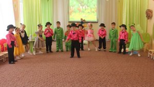 Спектакль в детском саду. Дюймовочка