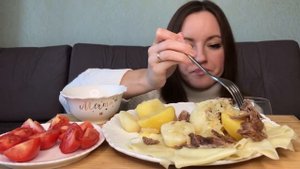 МУКБАНГ БЕШБАРМАК по-домашнему КАКИХ БЛОГЕРОВ Я СМОТРЮ? ответы на вопросы MUKBANG BESHBARMAK