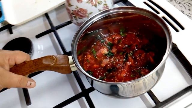 МАРИНОВАННЫЕ ЯЙЦА . Закуска необычная и вкусная .