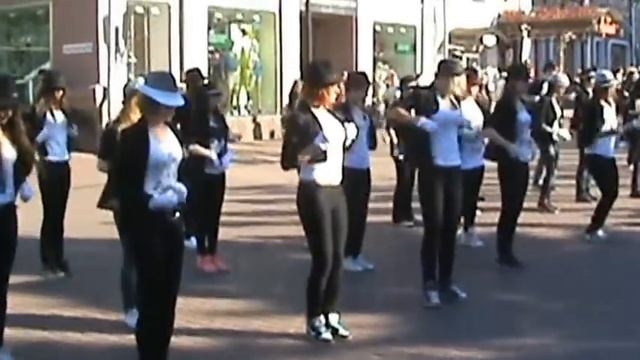 Dance Cool. Флешмоб памяти Майкла Джексона. 25.06.2012