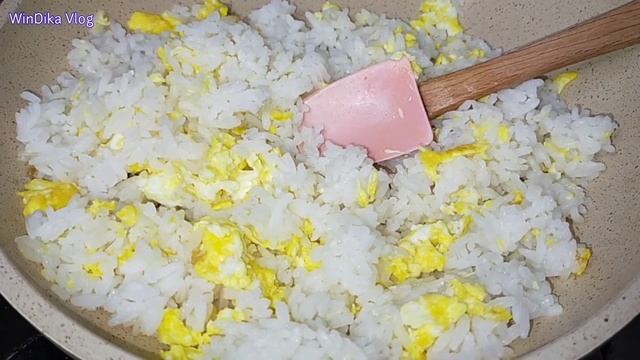 Coba Buat Nasi Goreng POP MIE Yuk,Menu Simple Dan Bikin Kenyang смотреть онлайн