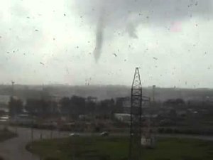 Смерч в городе Благовещенске, 31 июля 2011 exclusive video    YouTube