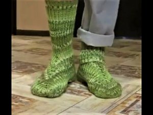 Пара универсальных носочков спицами. Просто/Уютно/Красиво