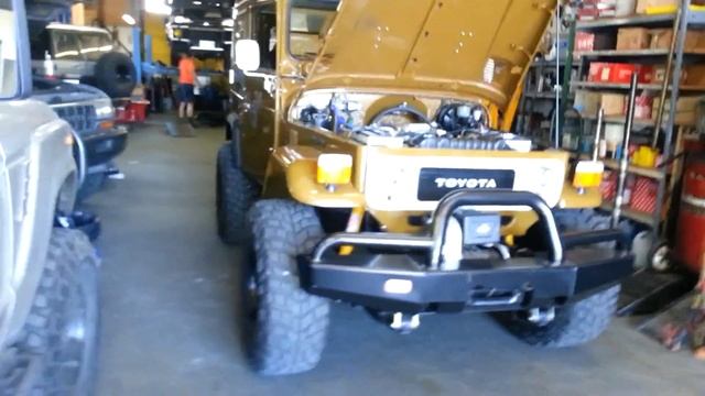 BJ40 - 1979 Toyota Land Cruiser смотреть онлайн