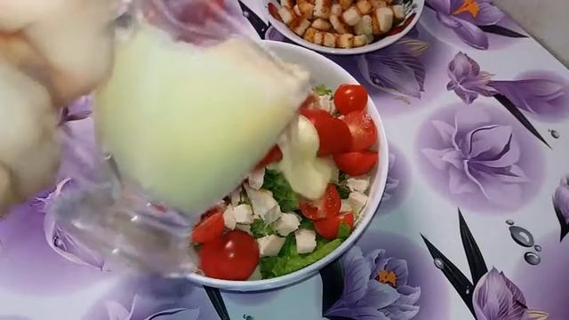 Классический салат Цезарь с курицей.Простой вариант салата "Цезарь" в домашних условиях.Caesar sala
