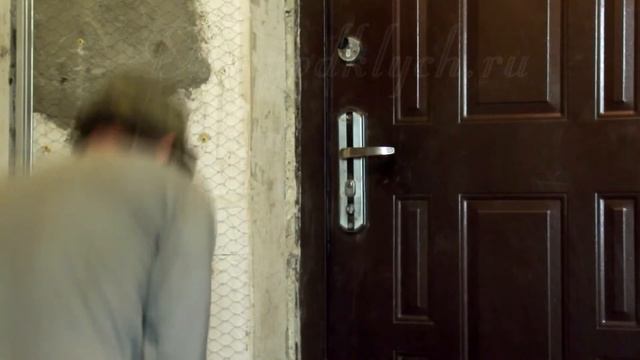 Установка штукатурных маяков на стены из клея для гипсокартона