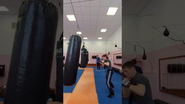 Как боксировать с высокими #boxing #бокс #спорт #чемпион