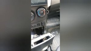 Установка usb разъема быстрой зарядки в штатное место королла е150