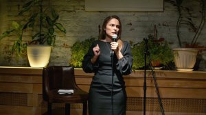 Дарья Пирязева - стенд ап выступление.