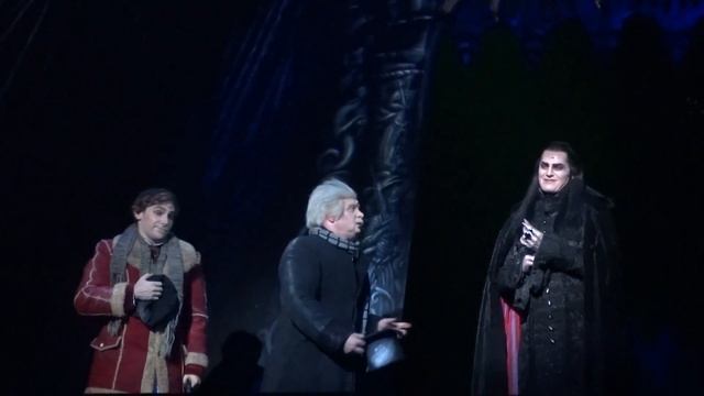 Бал вампиров. Перед замком / Опустись со мной на дно. Иван Ожогин. 28.08.2022, вечер смотреть онлайн