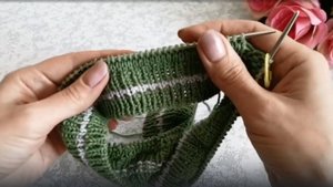 Ложная кеттлёвка при круговом вязании сверху.