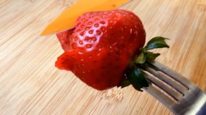 How To Make A Strawberry Rose