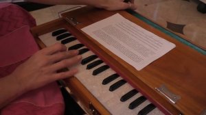 Шикшаштака бхаджан аккорды физгармонь. Harmonium chords class bhajan Sri Shikshashtaka