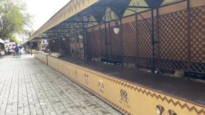 ОДИН ДЕНЬ В ЕРЕВАНЕ: прогулка по центру, Вернисаж и армянская кухня