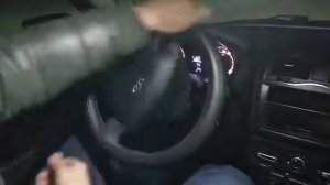 Про то как правильно держать и крутить руль новичку, от инструктора автошколы