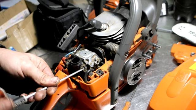 РЕМОНТ БЕНЗОПИЛЫ  HUSQVARNA 340 , почему не набирает обороты бензопила? Chainsaw husqvarna 340
