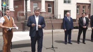 Вручение ключей от санитарных автомобилей