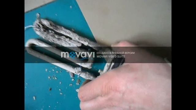 Indesit Wisl 103 постоянно сливает воду.