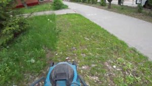 Газонокосилка Makita ELM3311 в деле.