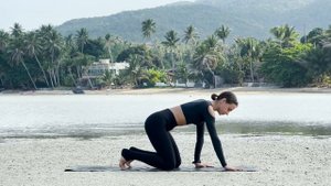 Мягкая йога в критические дни. Йога для расслабления. Вечерняя йога. 30 минут.