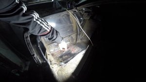 ВАЗ 2115/Бюджетный ремонт своими руками! Подвариваю карман и поддомкратник.